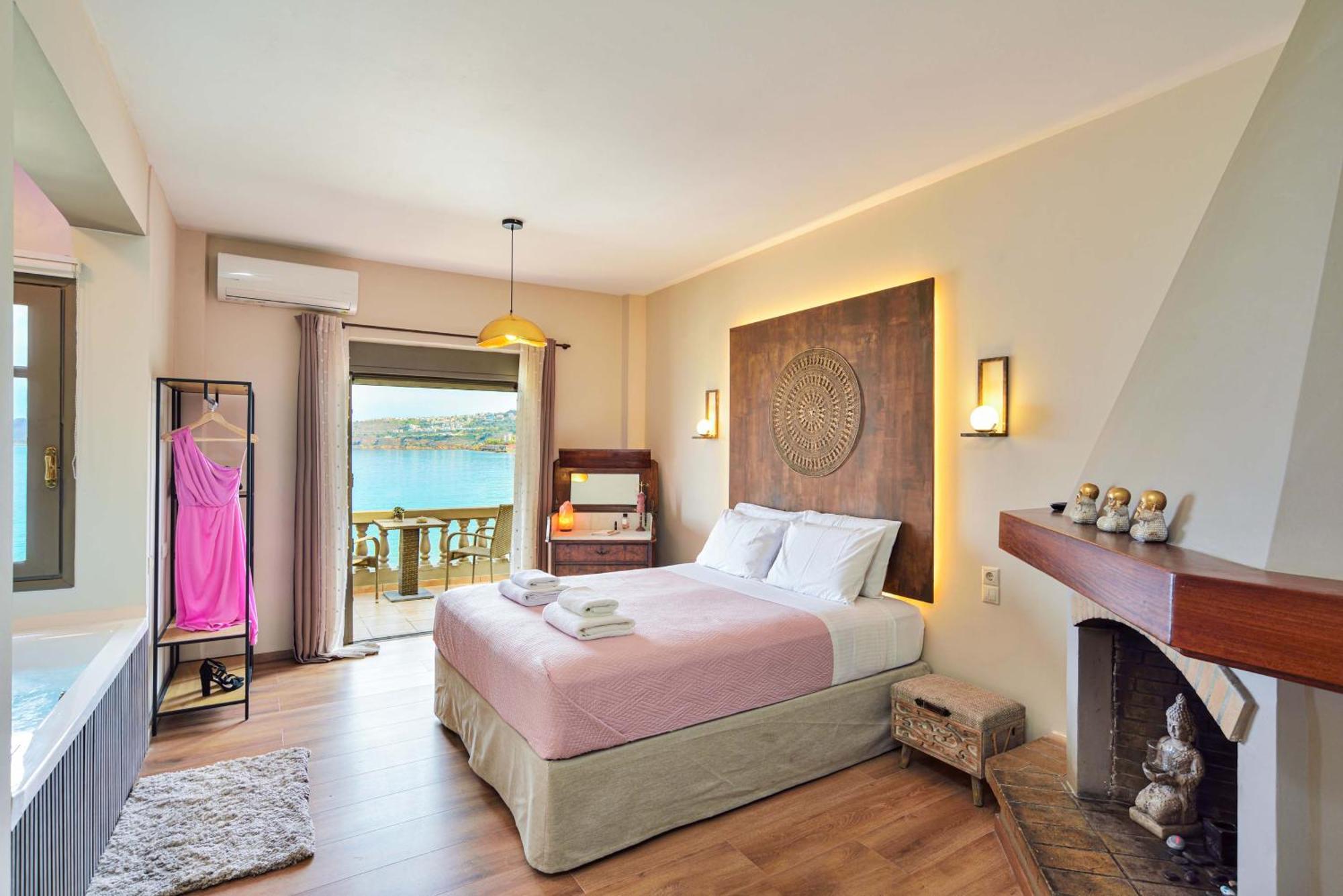 East Seafront Suite Ханья Экстерьер фото