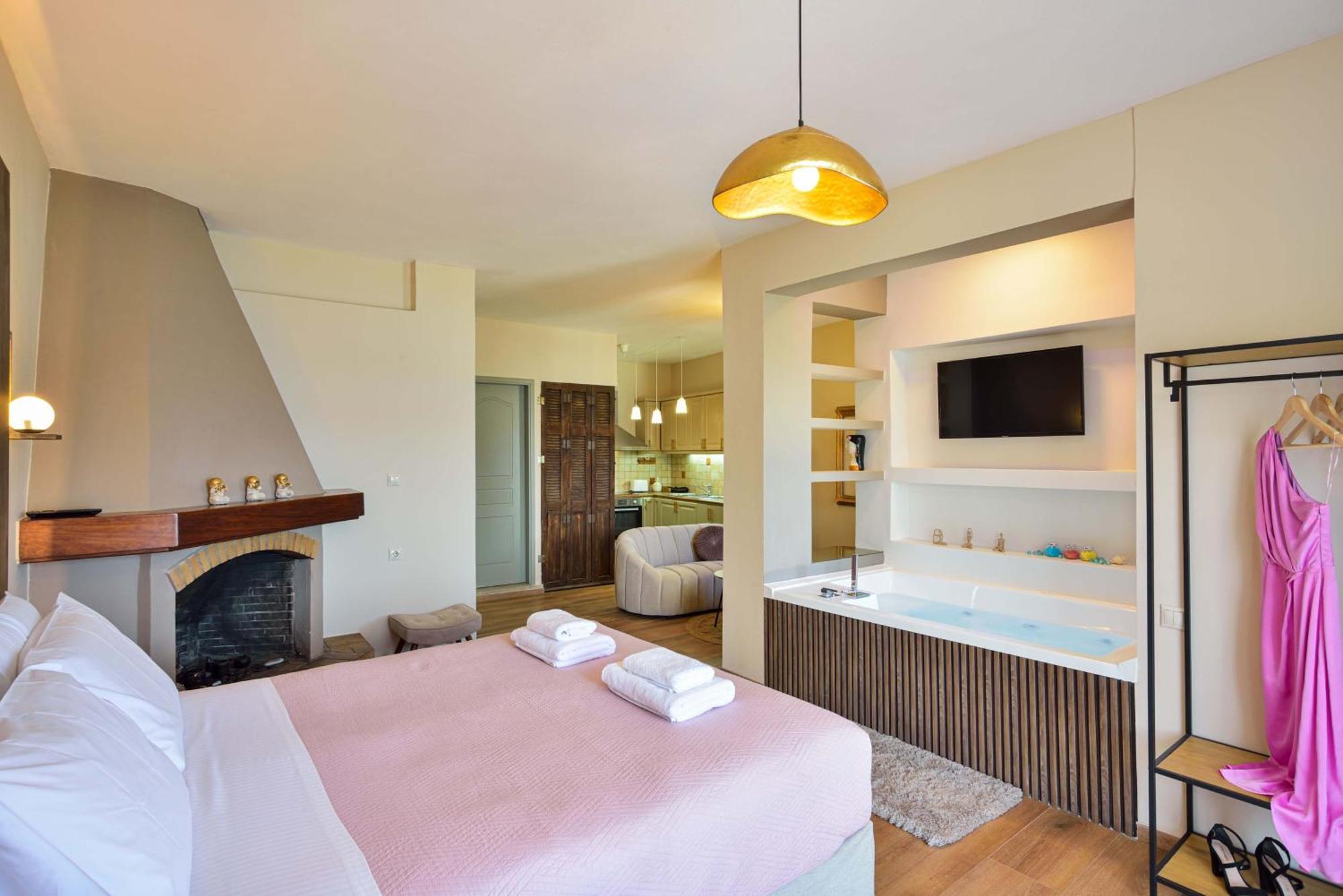 East Seafront Suite Ханья Экстерьер фото